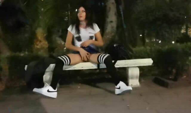 Sissy breezy in yhe public park