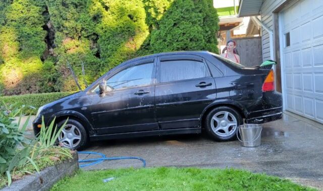 Jaw-dropping t4t trans gal washes her dirty van for the hungering maw of capitalism with a thick glass speculum