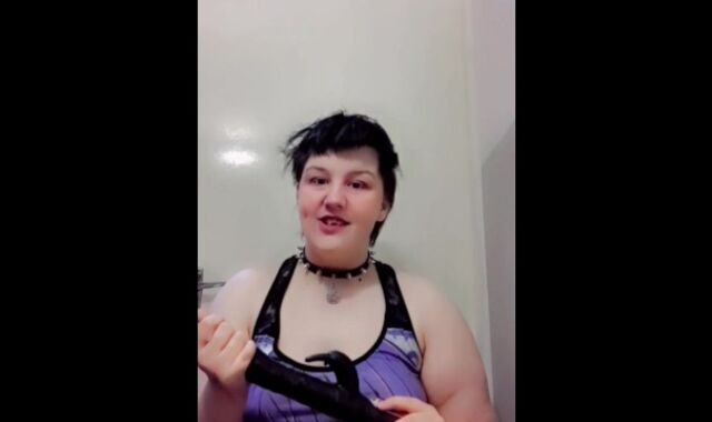 Trans femboy makes himself jizm